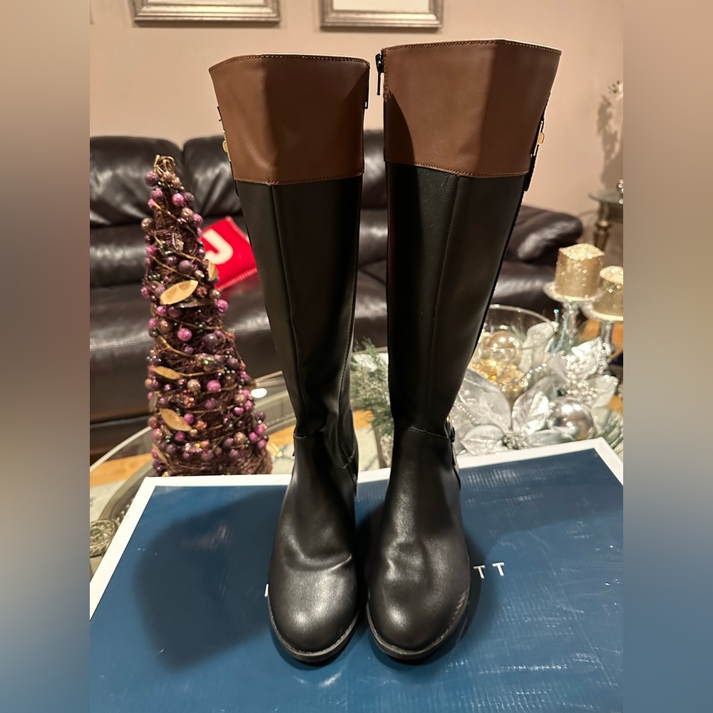 Boots size 6